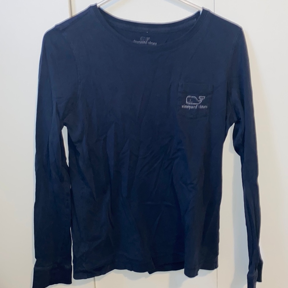 VINEYARD VINES navy long sleeve, never worn, size small, cotton.
